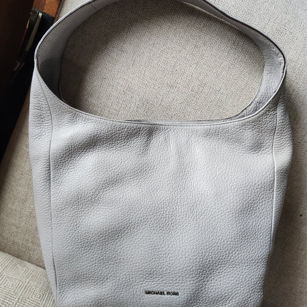 MICHAEL KORS LENA large pebble leather hobo lined light grey - Picture 14 of 15